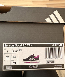 Кроссовки Adidas 32 (2 фото из 2)