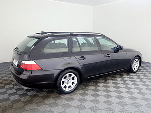 BMW 523 Sportpakett Facelift 2.5 140kW (3 foto / 9)
