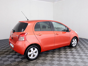 Toyota Yaris Linea Sol ATM 1.3 64kW (3 foto / 9)
