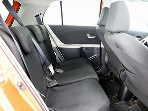 Toyota Yaris Linea Sol ATM 1.3 64kW (7 foto / 9)