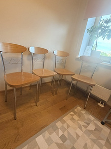 Müüa 4 Itaalias valmistatud söögitooli (3 foto / 9)