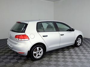 Volkswagen Golf Comfortline 1.6 75kW (3 foto / 7)