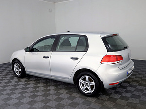 Volkswagen Golf Comfortline 1.6 75kW (4 foto / 7)