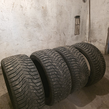 245/40/18