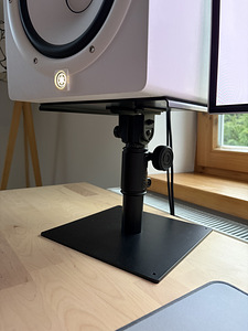 Стойки для колонок Gravity SP 3102 (1 фото из 3)