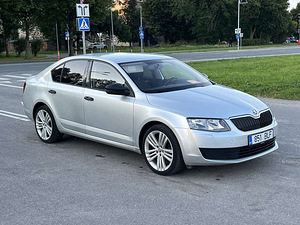 SKODA OCTAVIA (2 фото из 11)