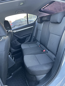 SKODA OCTAVIA (11 фото из 11)