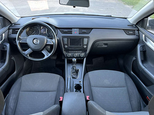 SKODA OCTAVIA (10 фото из 11)