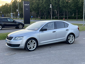 SKODA OCTAVIA (1 фото из 11)
