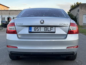 SKODA OCTAVIA (8 фото из 11)