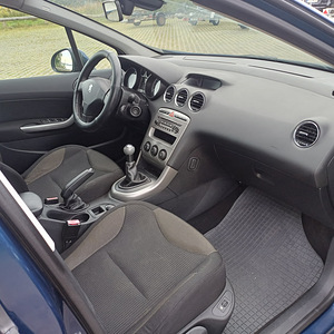 Peugeot 308 (4 foto / 8)