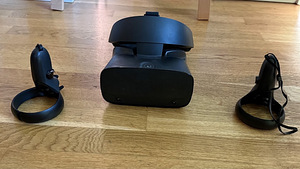 VR-очки Oculus Rift S (1 фото из 8)