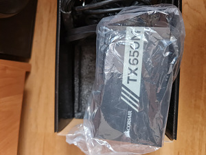 Corsair TX650M (2 фото из 3)