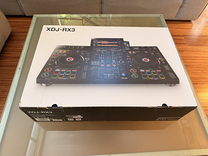 Pioneer XDJ RX3 (1 foto / 2)