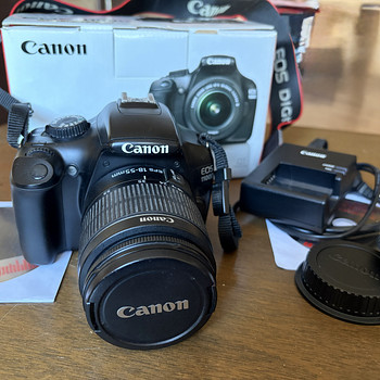Canon EOS 1100D EF-S 18-55 III komplekt digitaalne peegelkaa
