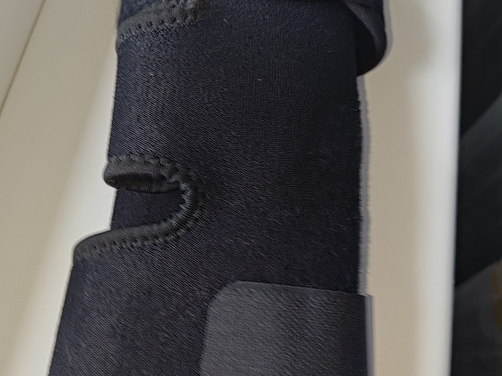 Kyncilor universaalne küünarliigese tugiside Black