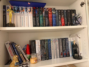 Книги (1 фото из 5)