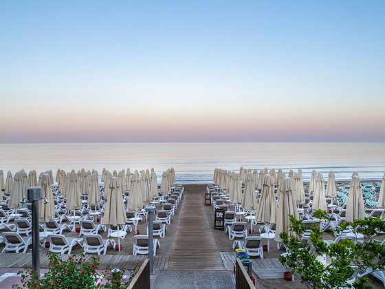 TRENDY SIDE BEACH