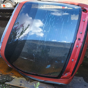 крышка багажника Mazda MX3