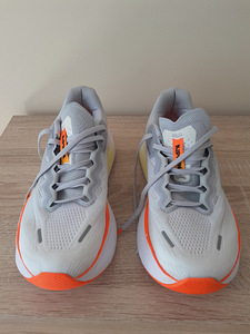 Кроссовки Kiprun Kipride Max (2 фото из 5)