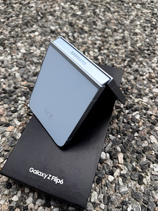 Samsung Galaxy Flip 6 256GB (5 фото из 7)