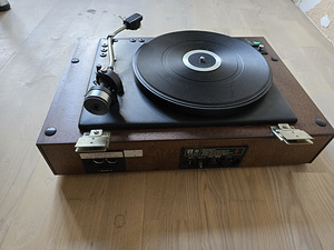 Проигрыватель виниловых пластинок RADIOTEHNIKA 001-STEREO (2 фото из 4)
