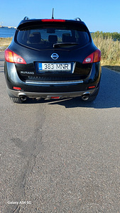 Nissan (4 foto / 12)