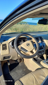 Nissan (2 foto / 12)