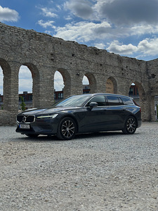 Volvo V60 2019 (1 foto / 14)