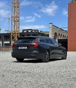 Volvo V60 2019 (3 foto / 14)