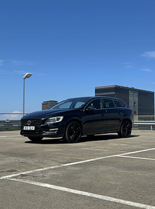 Volvo V60 2014 D6 Plug-In Hybrid (1 foto / 15)