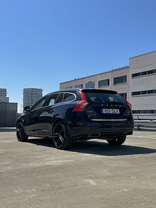 Volvo V60 2014 D6 Plug-In Hybrid (5 foto / 15)