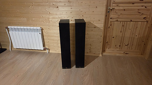 Мощные колонки Klipsch (2 фото из 3)