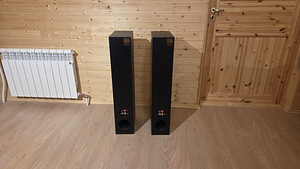 Мощные колонки Klipsch (3 фото из 3)