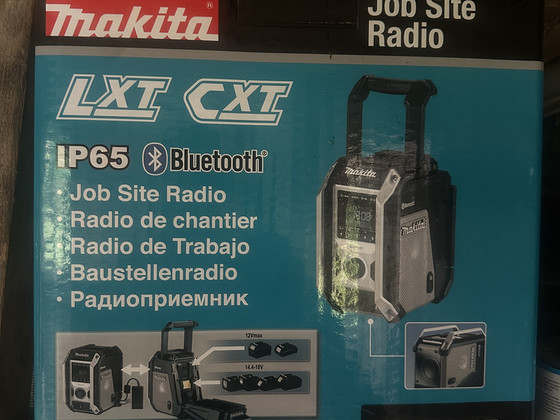 Makita DMR114B