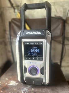 Makita DMR114B (2 foto / 2)
