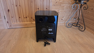 High-End сабвуфер Philips (2 фото из 3)
