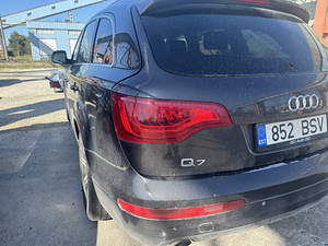 Audi q7 varuosadeks (5 foto / 9)