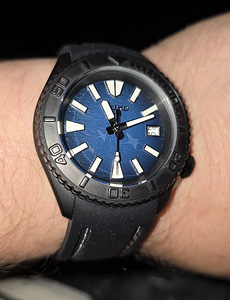 Custom Seiko Mod NH35A / Blue Wave Dial / Black PVD (1 foto / 9)