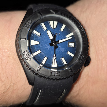 Custom Seiko Mod NH35A / Blue Wave Dial / Black PVD