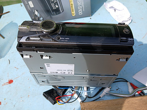 ПРОДАЕТСЯ АВТОМАГНИТОЛА SONY DSX-S100 (3 фото из 3)