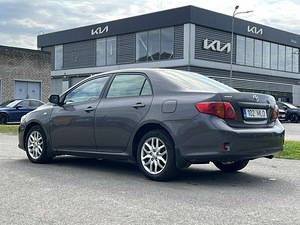 TOYOTA COROLLA (6 foto / 11)