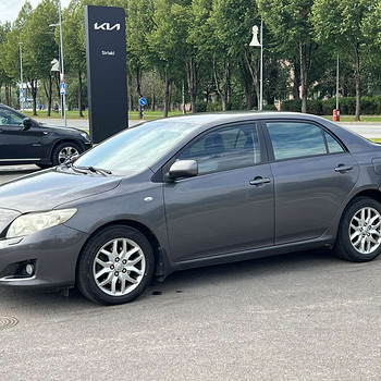 TOYOTA COROLLA
