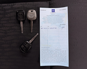 TOYOTA COROLLA / 1 OMANIK / ÜV 08.2027 (15 foto / 15)