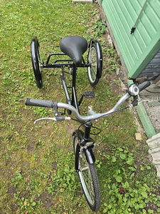 Kolmerattaline jalgratas naistele (2 foto / 4)