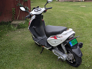 Väikse läbisõiduga Sachs Speedjet 50 roller (2 foto / 8)