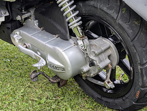 Väikse läbisõiduga Sachs Speedjet 50 roller (6 foto / 8)