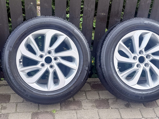 Hyundai Tucson R17 valuveljed koos 225/60R17 M+S