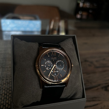 Мужские наручные часы Hugo Boss, розовое золото, чёрный кожаный ремешок