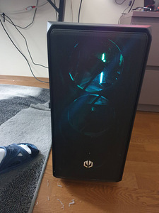 Очень мощный игровой компьютер — RTX 5090 + Ryzen 9 9950X (3 фото из 5)